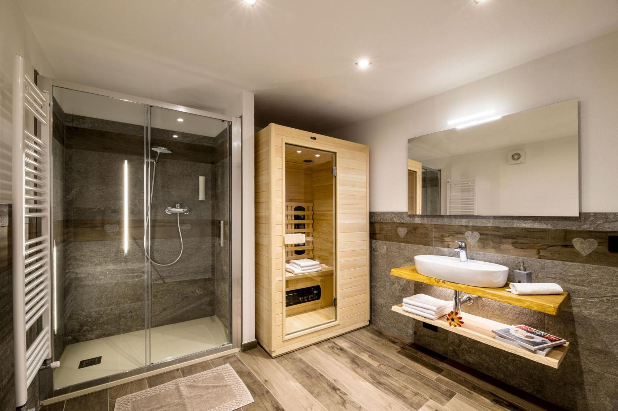 Fenat Aparthotel Introd Ngoại thất bức ảnh
